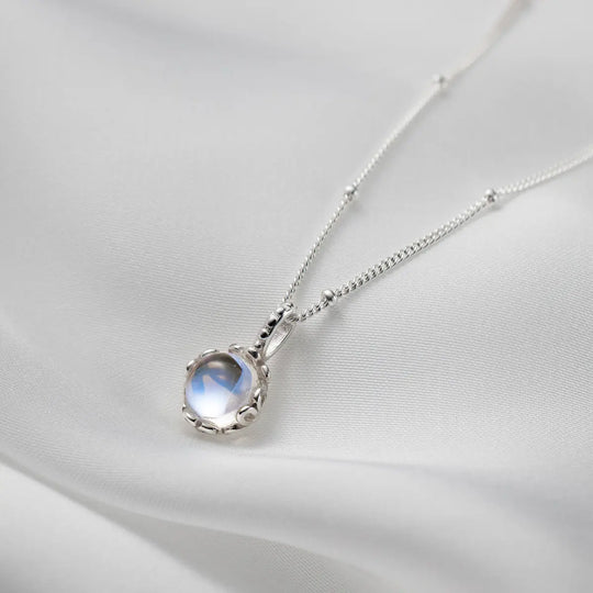 Lilja | Hängsmycke med opal