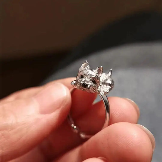 Justerbar ring med hund i silver