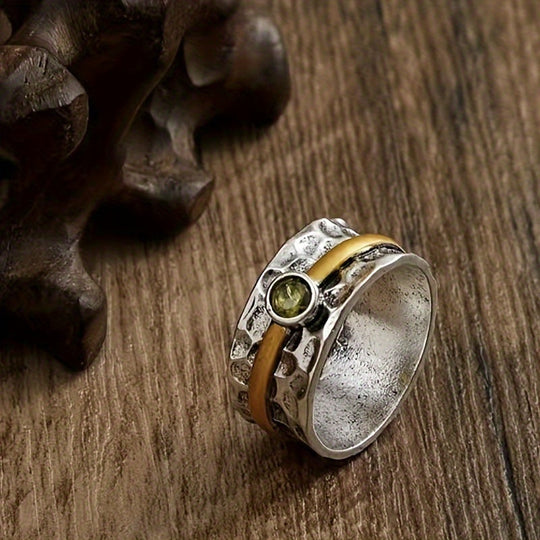 Elegant grön ring med zirkon