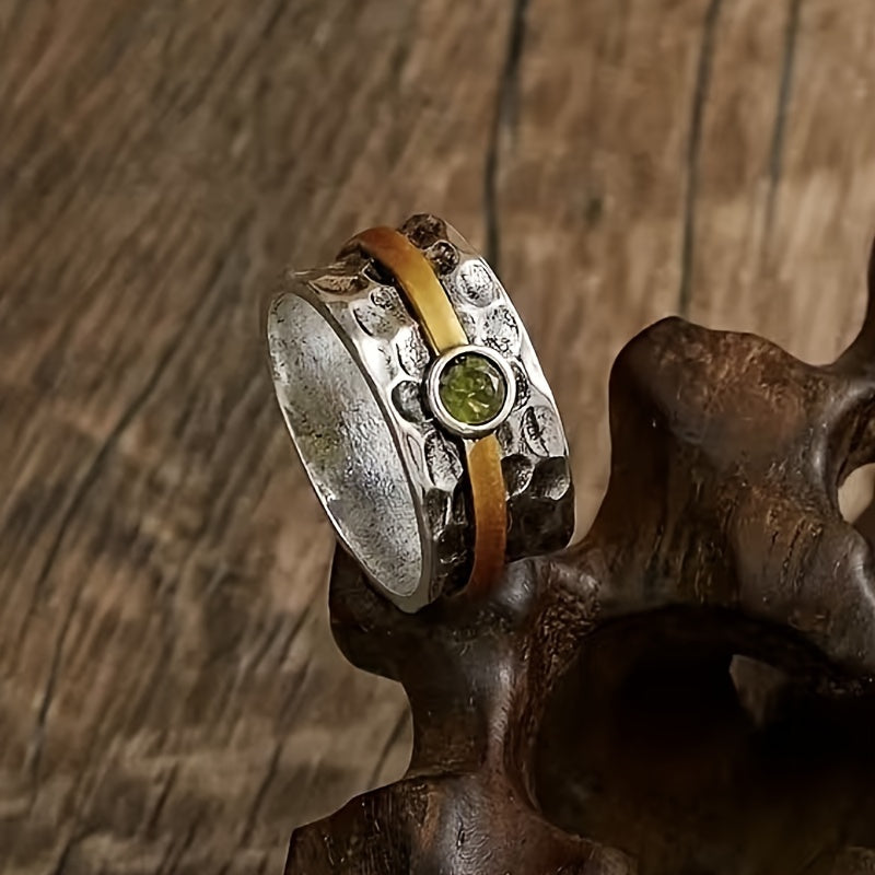 Elegant grön ring med zirkon